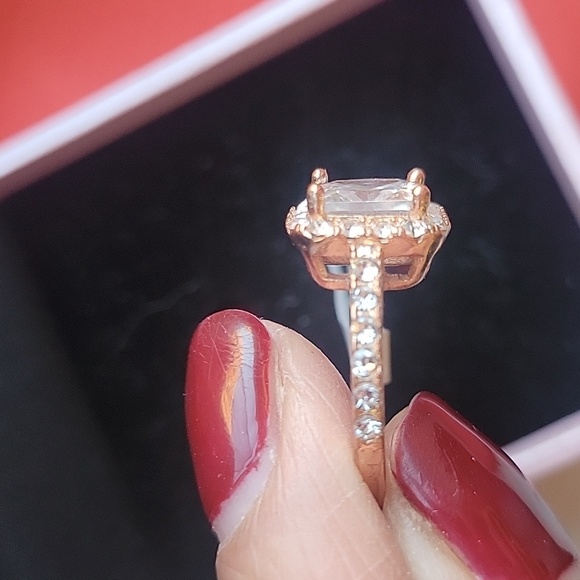 NIB Peermont Rose Gold Ring size 6. - Picture 6 of 7